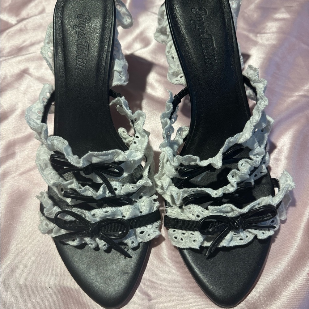 Paris Dreams heels by Sugar Thrillz - Picture 2 of 3